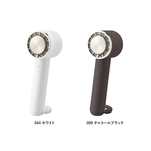 マルチに使えるのが嬉しいクーラーファン。風+冷却プレートで瞬間急冷してくれる優秀なアイテムです。卓上で使うのはもちろん、ストラップ付きなので外出時に使いやすいのも嬉しいポイント。シンプルなホワイトカラーで名入れも映え、簡単におしゃれなオリジナルグッズを作ることができます。