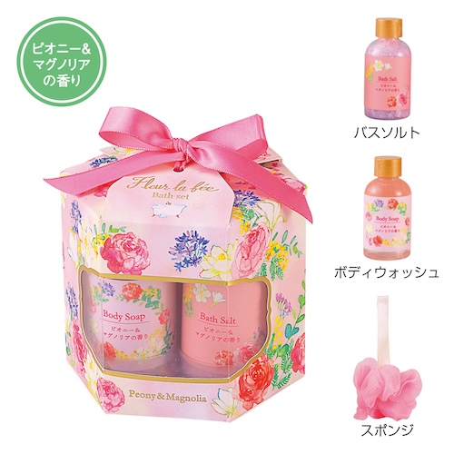 花の香りに包まれる3アイテム入りのセット。ギフトとしても喜ばれるアイテムです。