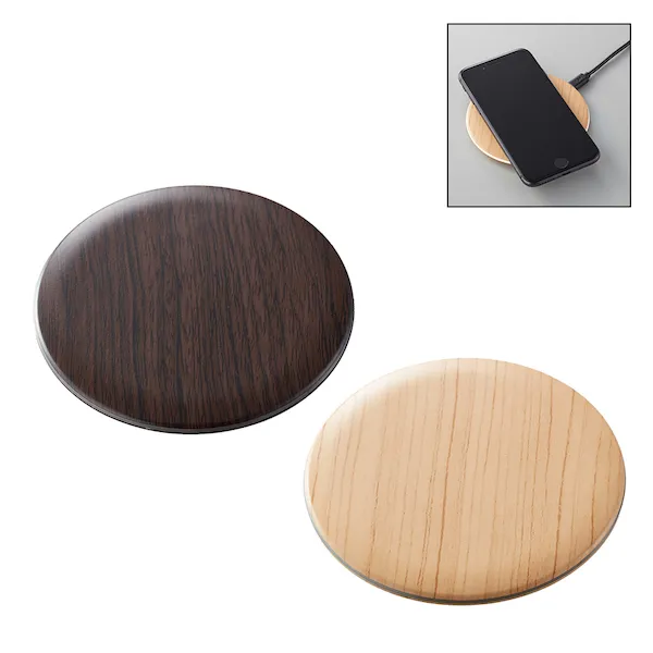 キャリーバッグにセットできる仕様と丈夫な素材で、旅行をより快適にアップデートしてくれるキャリーセットバッグ。ひと目で分かるおしゃれなデザインや素材の良さ、優れた利便性でオリジナル性のあるプロモーション効果の高いノベルティとなります。企業のロゴやイラストを名入れすることで、全く違う雰囲気のアイテムが出来上がるのもバッグの魅力の一つですね。