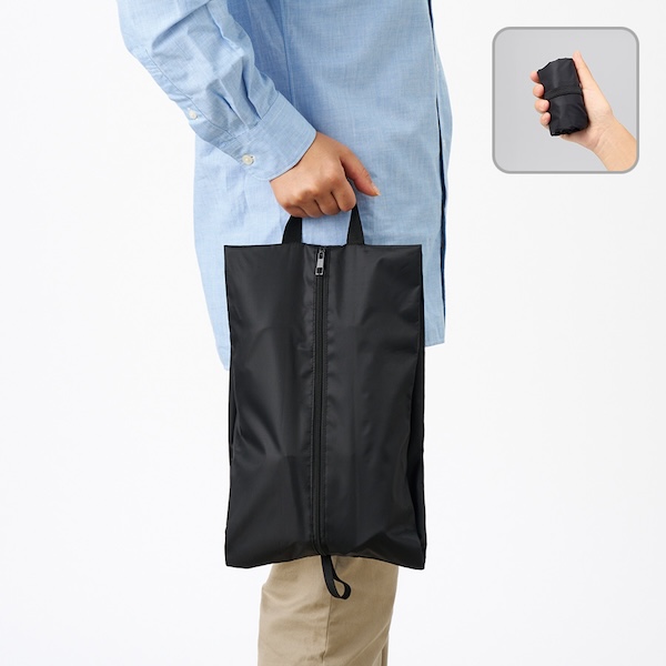 コンパクトになるシューズケース　ブラック